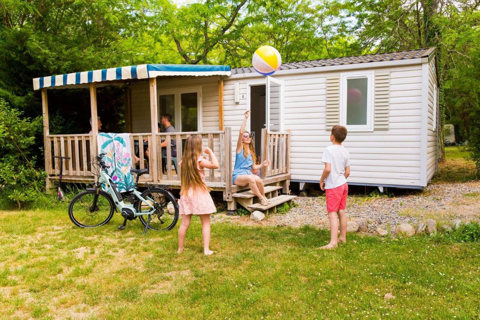 Camping La Chapouliere Ruoms Bagian luar foto