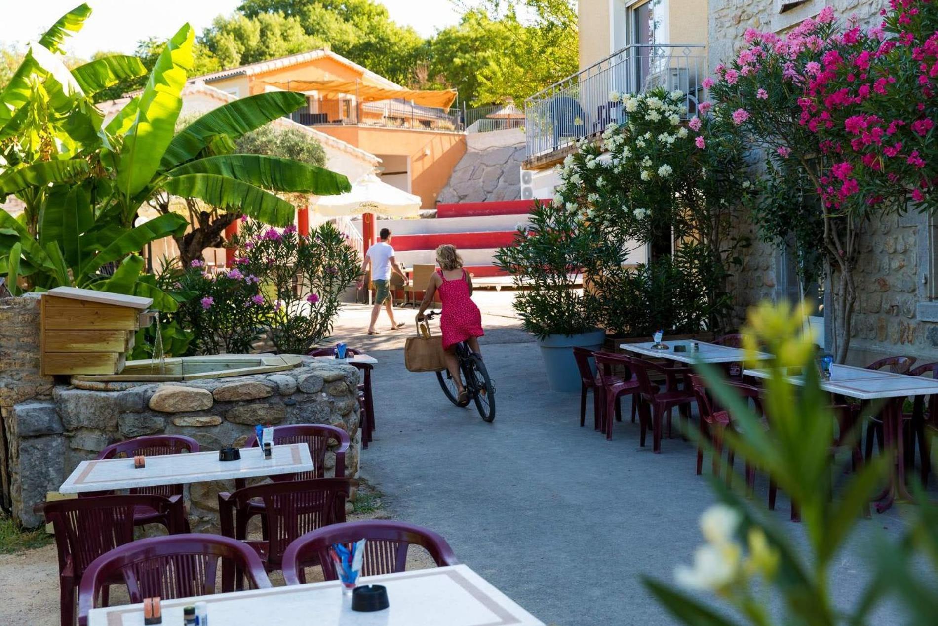 Camping La Chapouliere Ruoms Bagian luar foto